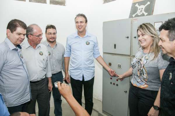 Segurança hídrica: governador entrega adutora para ampliar abastecimento de Hidrolândia