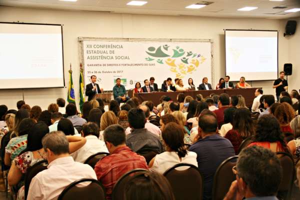 Garantia de direitos: assistentes sociais denunciam o risco de desmonte do SUAS