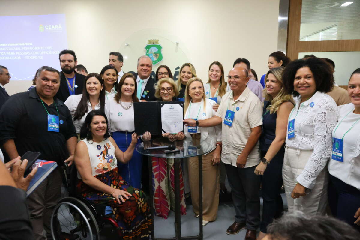 Secretaria dos Direitos Humanos do Ceará reuniu representantes de mais de 100 municípios para debater a política da pessoa com deficiência