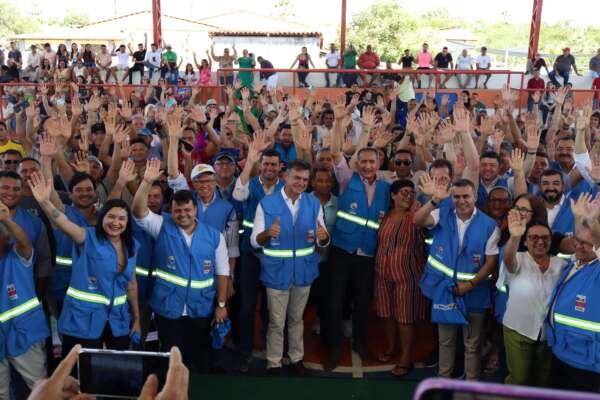 Governo do Estado e Governo Federal inauguram sistema de dessalinização em Aracoiaba