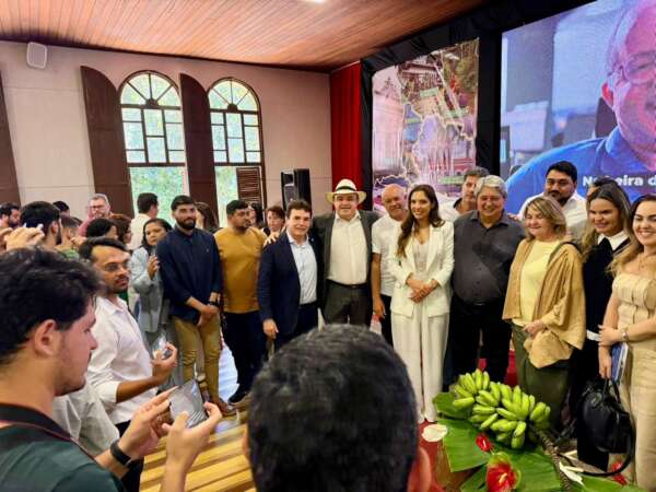 SDE e representantes dos municípios do Maciço de Baturité debatem desenvolvimento econômico na região