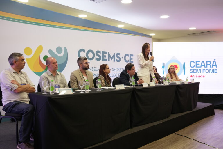 Ceará Sem Fome apresenta painel sobre o eixo +Saúde em encontro do Cosems/CE