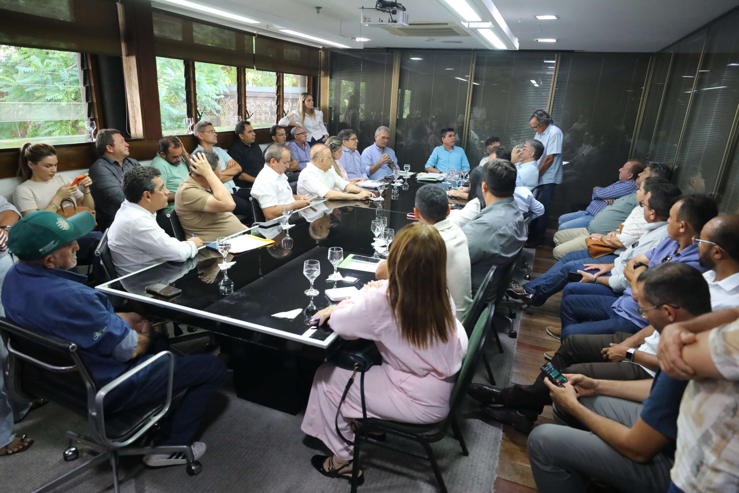 Estado e municípios se reúnem para tratar sobre segurança hídrica