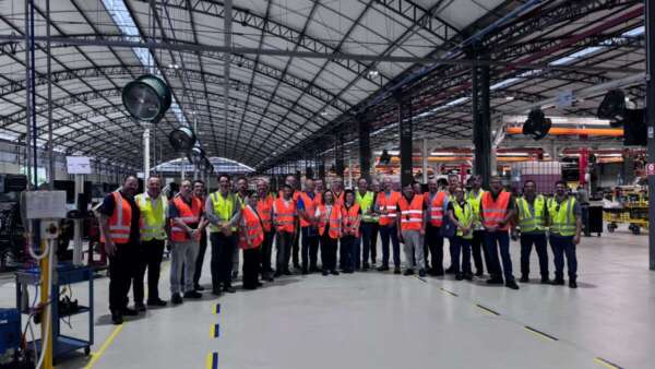 Polo Automotivo do Ceará recebe vice-presidente da General Motors em visita técnica