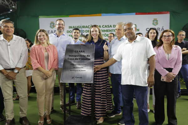 Governo do Ceará inaugura Casa do Cidadão, posto do Detran-CE e entrega cartões da CNH Popular em Caucaia
