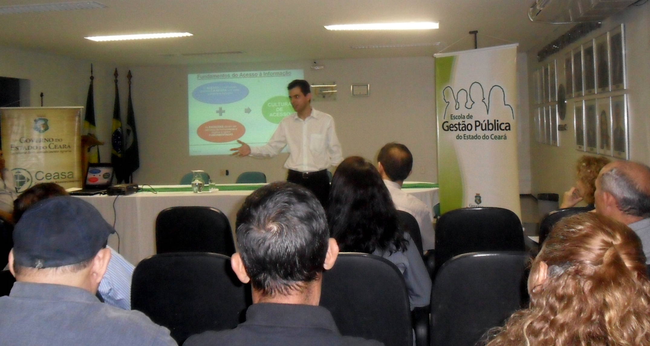 Servidores participam de palestra sobre a LAI