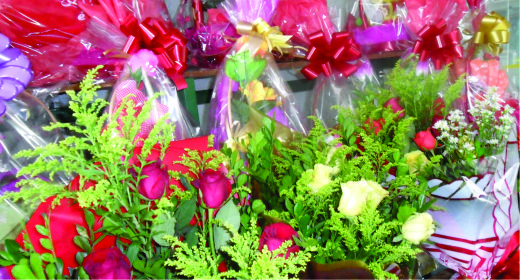 Ceasa-CE realiza Feira Flor e Artesanato em homenagem às mulheres