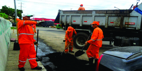 Ceasa realiza operação tapa buracos
