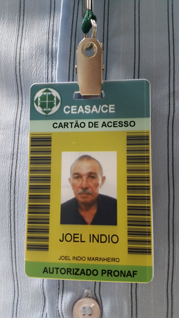 Permissionários e produtores da Ceasa recebem crachás de identificação