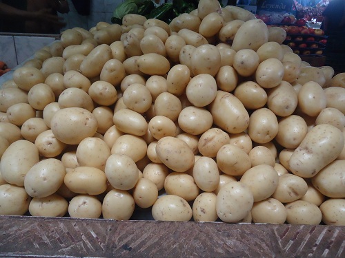 Abacate e batata puxam lista de produtos com preços em queda na Ceasa Cariri