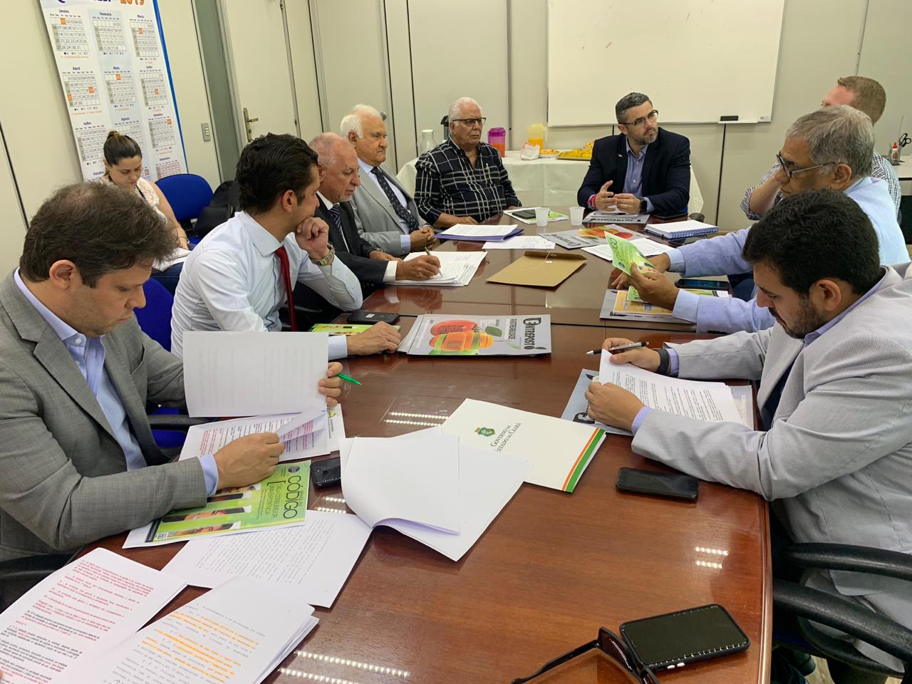 Presidente da Ceasa-CE participa de encontro da Abracen e Brastece