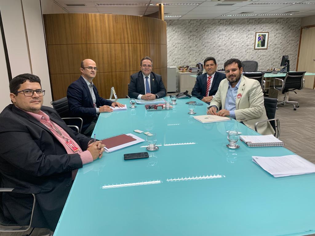 Presidente da Ceasa-CE participa de reunião com Romildo Rolim