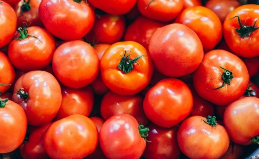 Preço do tomate cai 46,67% no acumulado semanal da Ceasa-CE