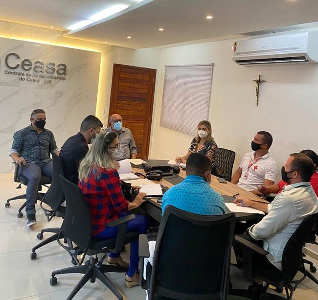 Diretoria da Ceasa-CE discute implantação de ambulatório em Maracanaú