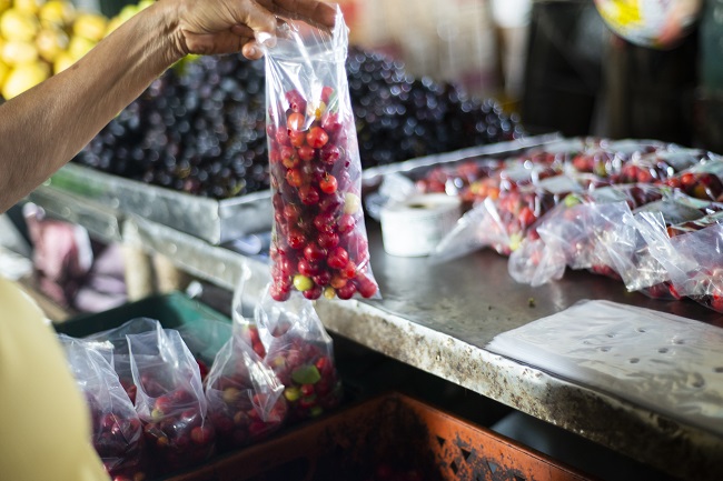 Preço da acerola tem queda neste início de semana na Ceasa em Maracanaú