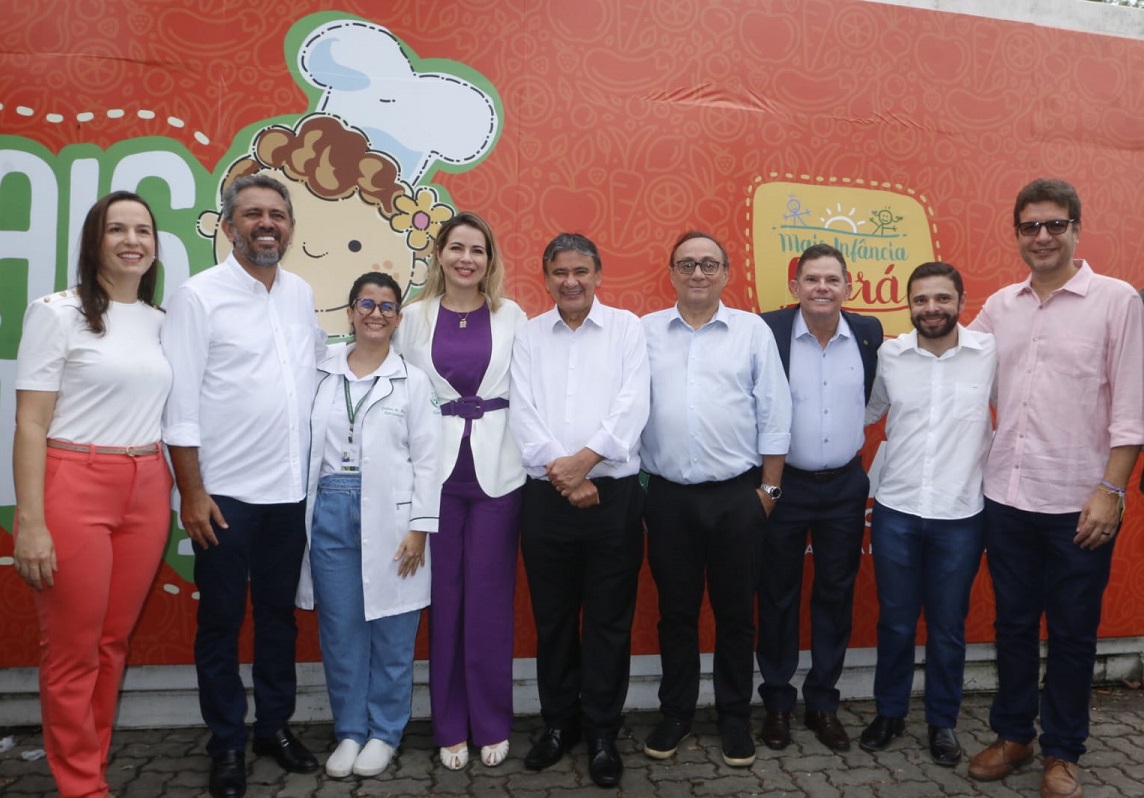 Ministro Wellington Dias e governador Elmano de Freitas visitam o Mais Nutrição na Ceasa-CE
