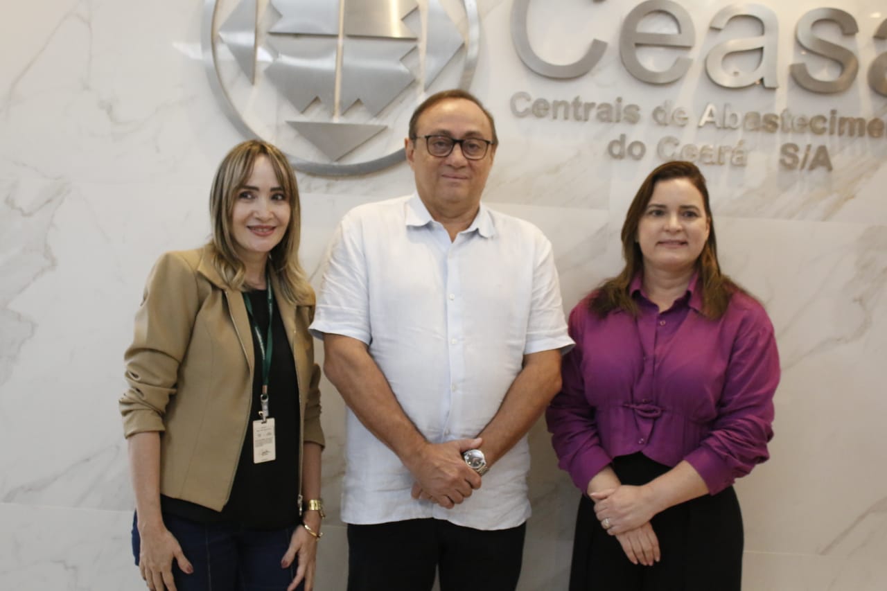 Presidente da Ceasa-CE apresenta o Mais Nutrição à primeira dama da Alece