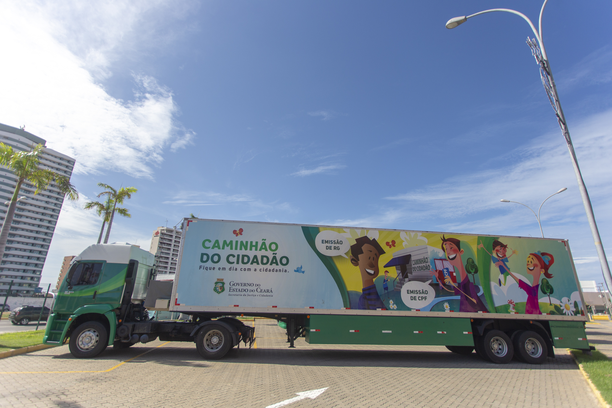 Caminhão do Cidadão realiza atendimentos na Ceasa-CE em comemoração aos 53 anos da instituição
