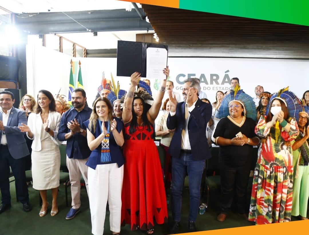 Professores indígenas tomam posse