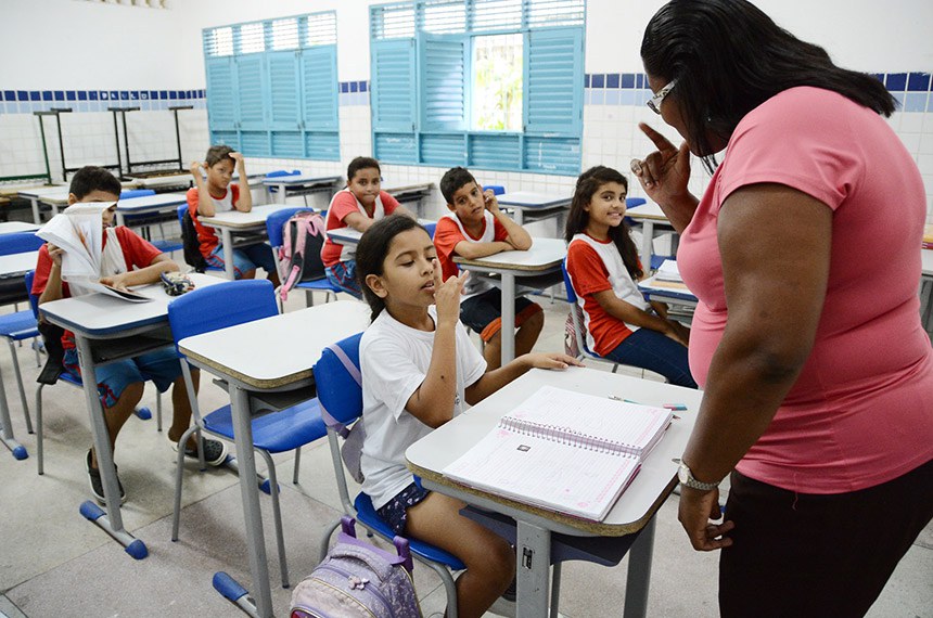 Lei prorroga vigência do Plano Nacional de Educação até dezembro de 2025