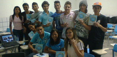 Alunos da Escola Dona Hilza Diogo de Oliveira Alunos da Escola Dona Hilza Diogo
