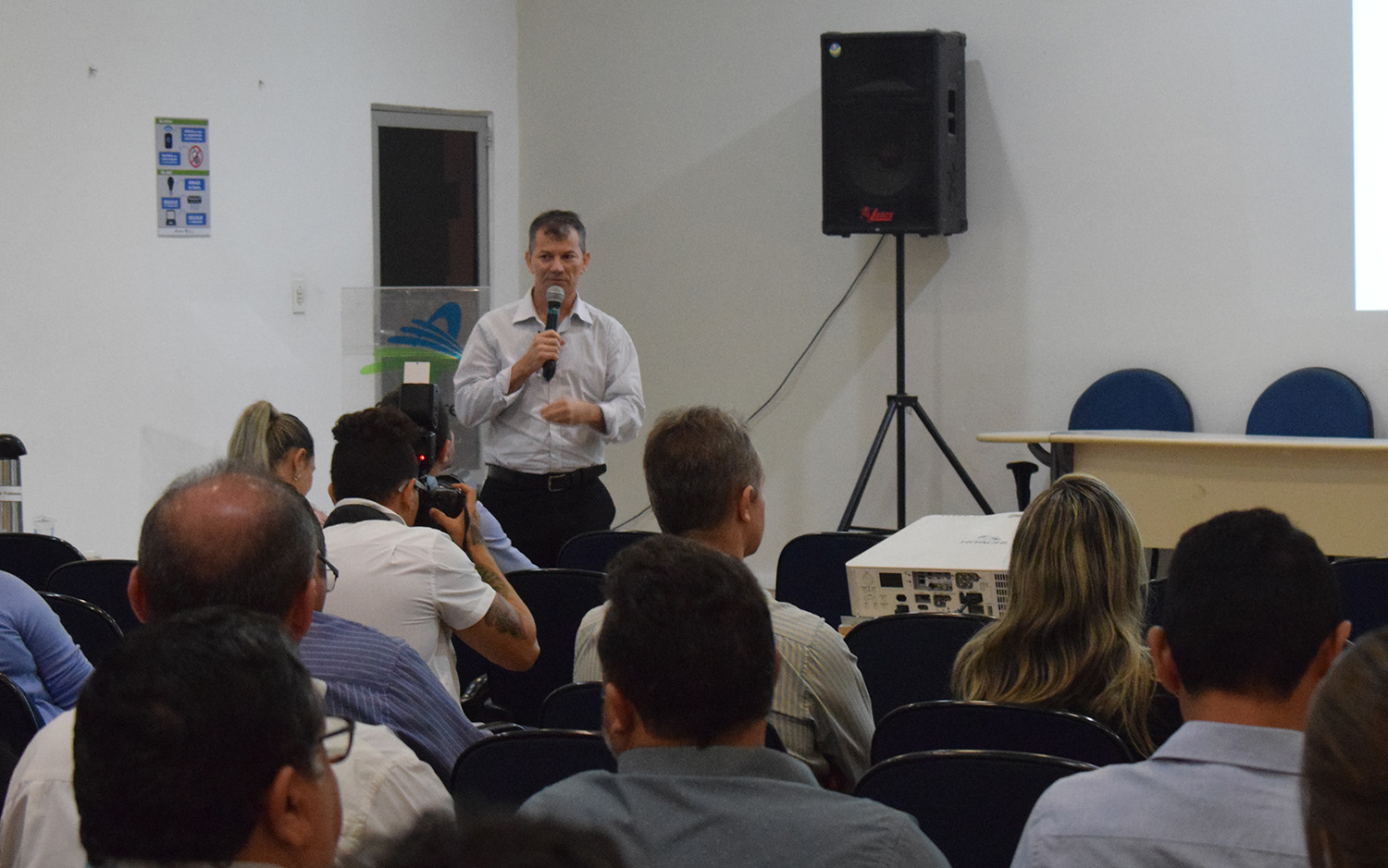 CGE realiza palestra sobre transparência e acesso à informação durante evento da Cagece