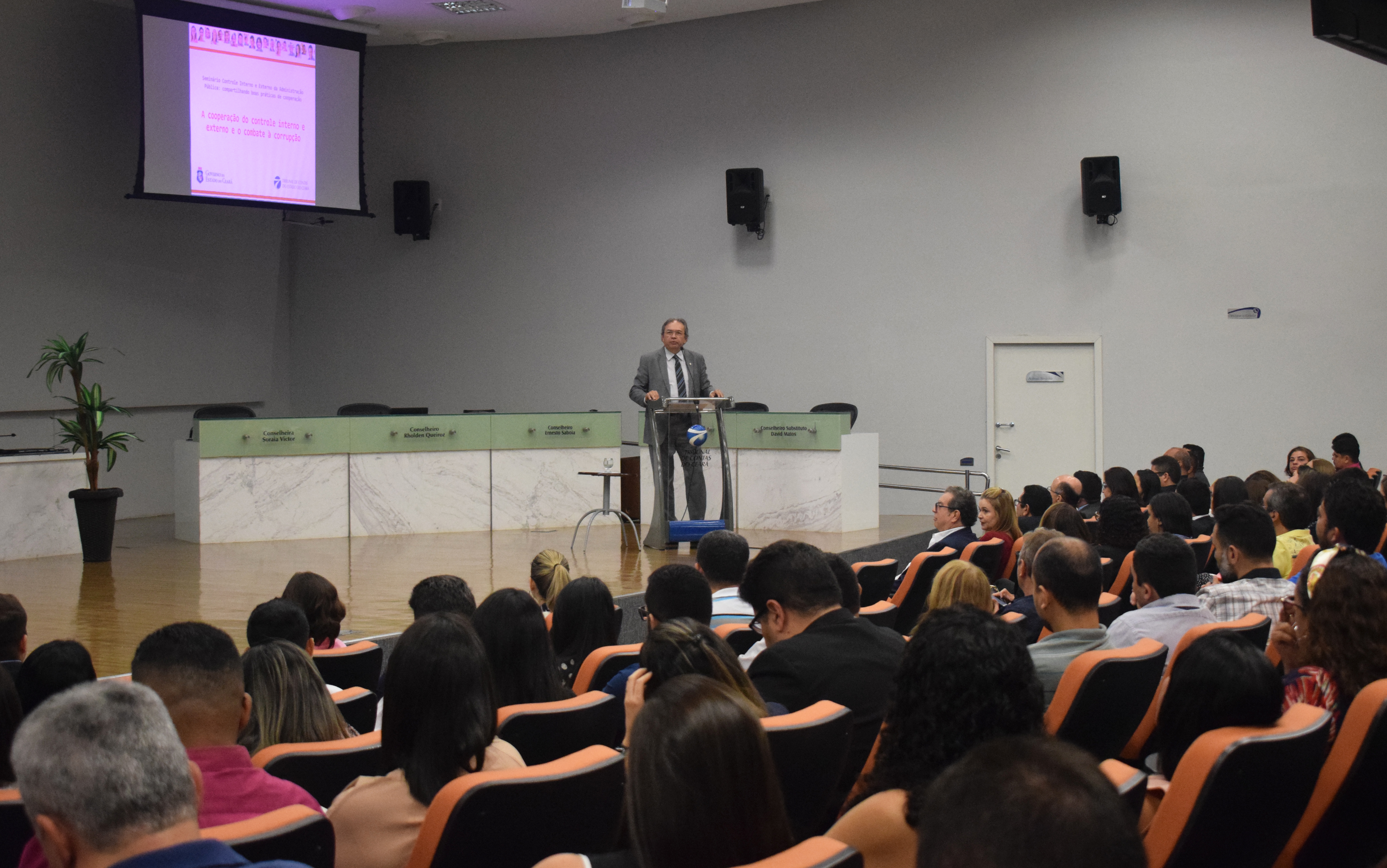 CGE participa de Seminário Controle Interno e Externo na Administração Pública