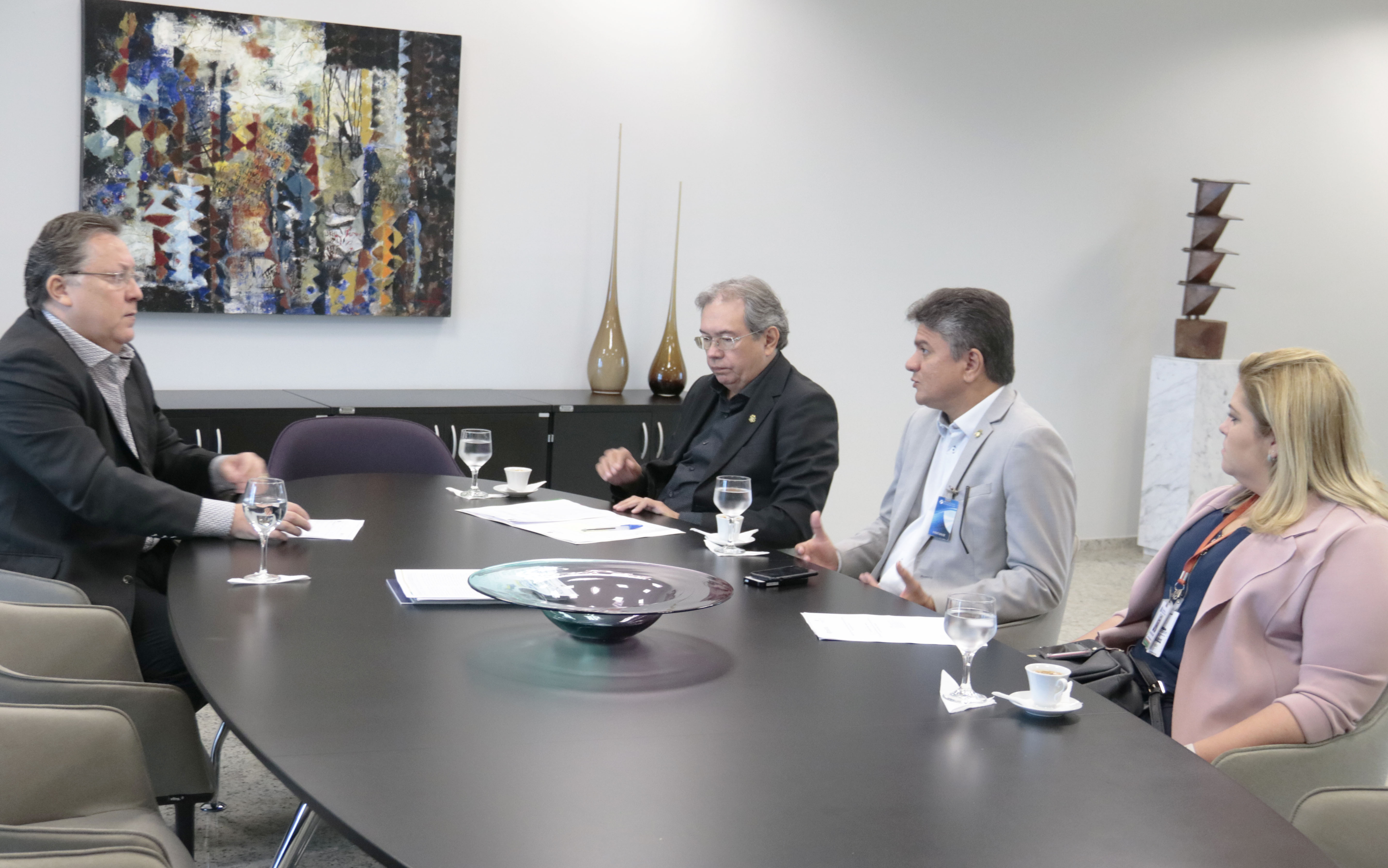 Secretário da CGE participa de reunião com presidente do TCE/CE