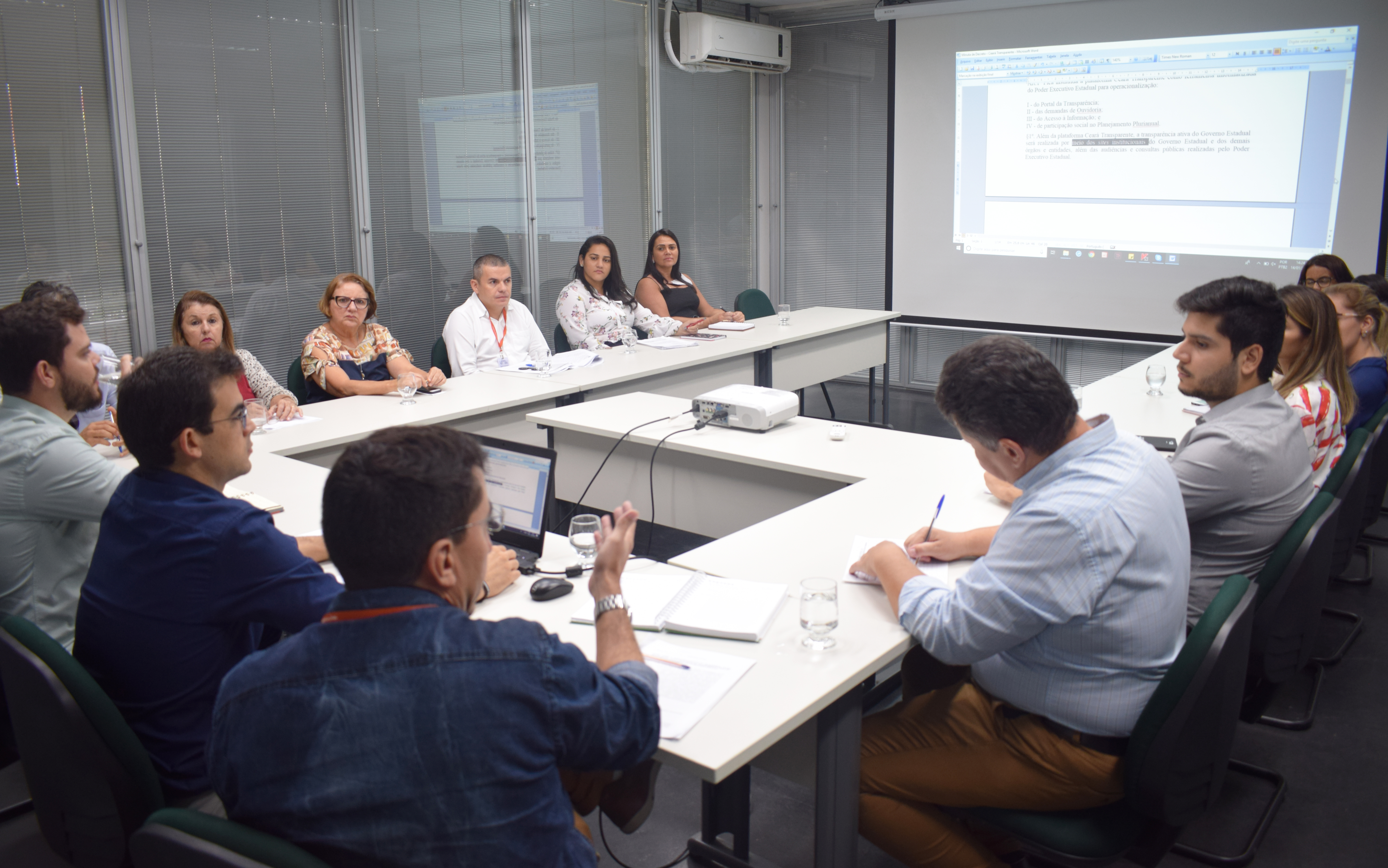 CGE apresenta minuta de decreto de operacionalização do Ceará Transparente