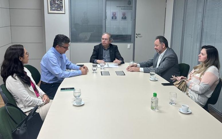 CGE recebe visita técnica do presidente do Instituto Centro de Ensino Tecnológico