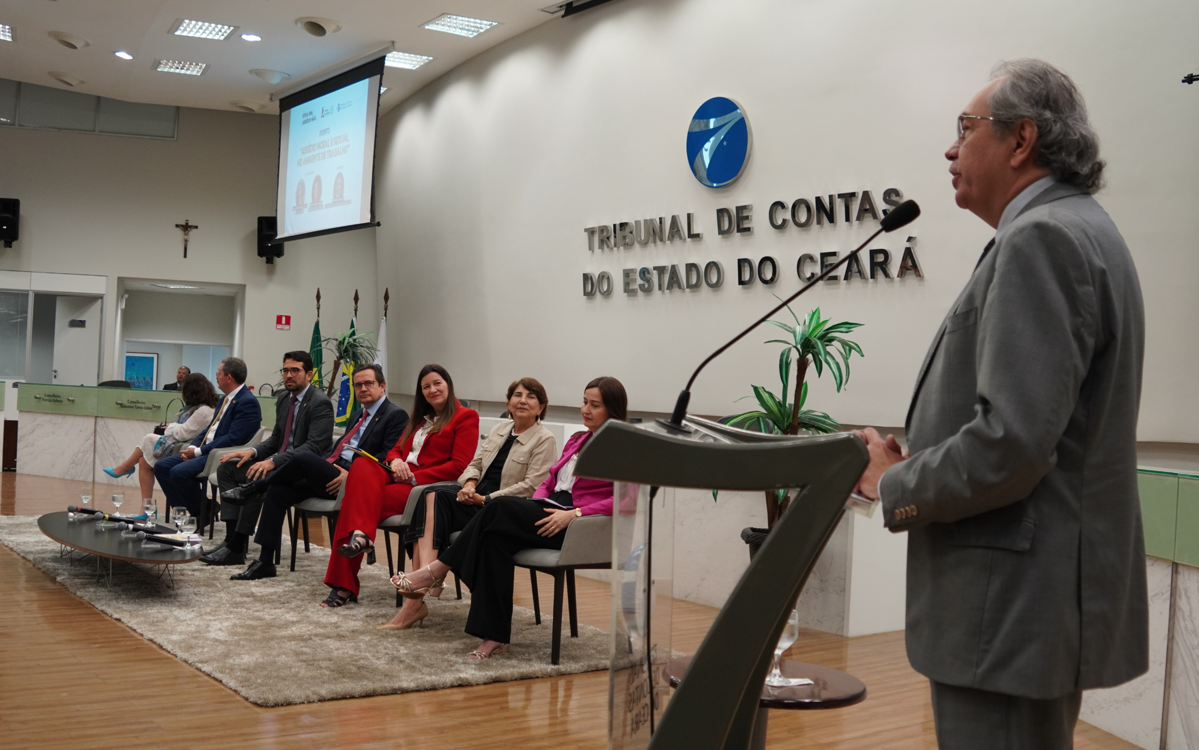 CGE participa de debate promovido pelo TCE sobre assédio moral e sexual no ambiente de trabalho