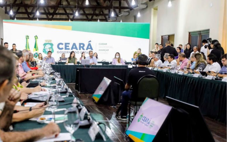 CGE participa de reunião com o governador Elmano de Freitas para a apresentação de ações previstas para 2024