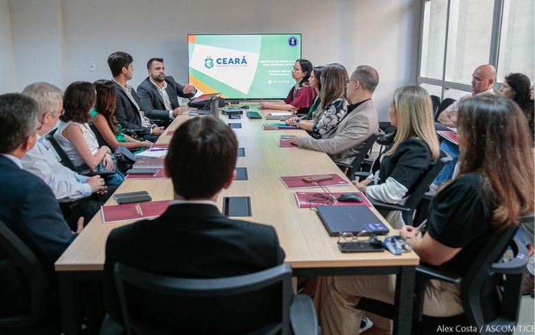CGE compartilha experiência com o modelo IA-CM em reunião do Sistema de Controle Interno do TJCE