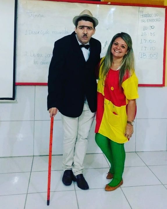 Colégio dos Bombeiros presta homenagem ao Dia Nacional do Livro Infantil