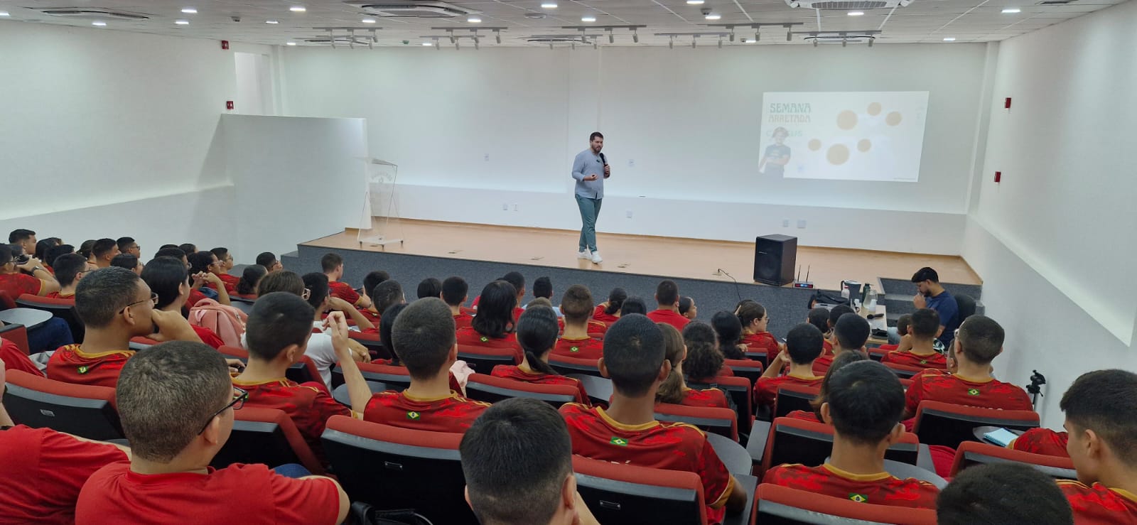 CMCB – Alunos do 3º ano aprimoram estratégias para aprovação no ENEM
