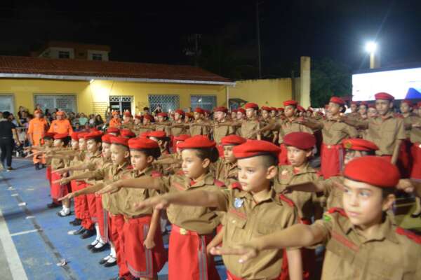 Colégio Militar do Corpo de Bombeiros celebra 27 anos 