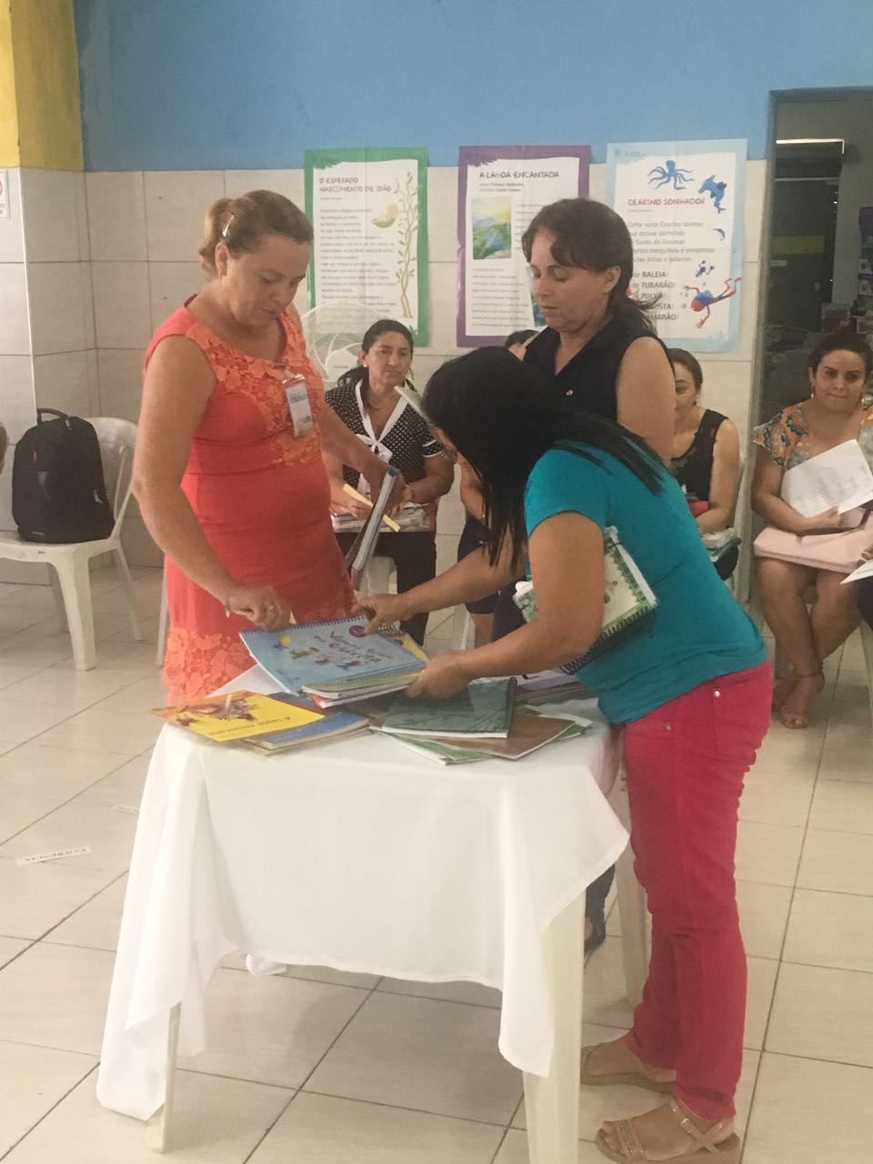 Nos dias 15 e 16 aconteceu nos Municípios Prioritários Canindé e Paramoti, Formação com os professores do 1º e 2º ano mediado pela formadora da SEDUC Valquiria Soares.