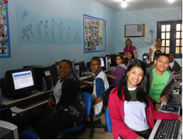 Alunos EEFM Zélia de Matos Brito, participam do Projeto ENEM 2012 da Fundação Democrito Rocha