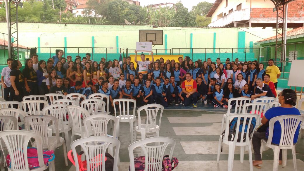 CREDE 8 Participa da Acolhida aos Alunos do Primeiro Ano #chegueiensinomédio