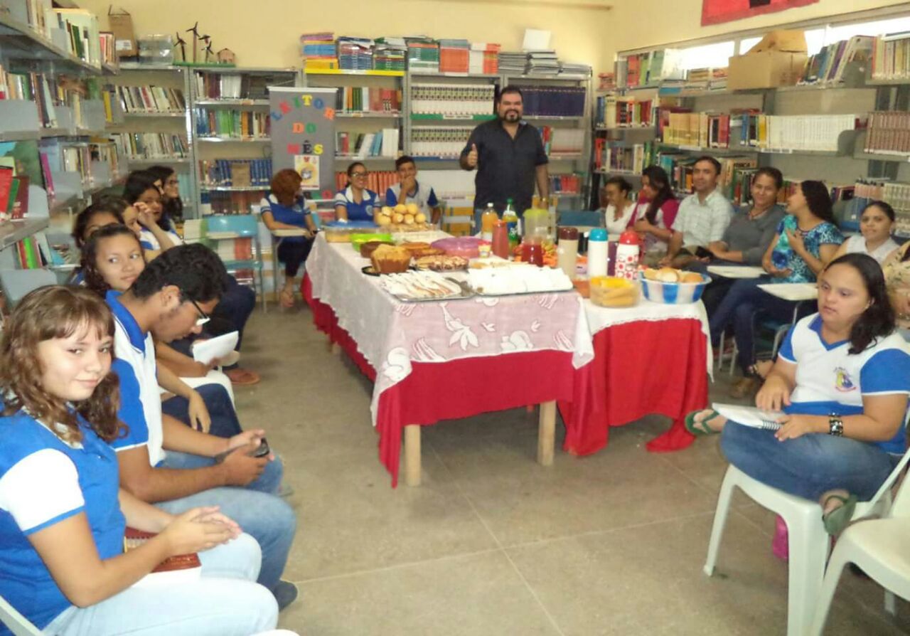 I Café Literário na EEM Almir Pinto de Ocara-CE.