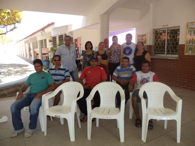 CAFÉ COM ENEM NA ESCOLA HELENITA LOPES , FORTIM, RECEBE OS MOTORISTA PARCEIROS DO ENEM