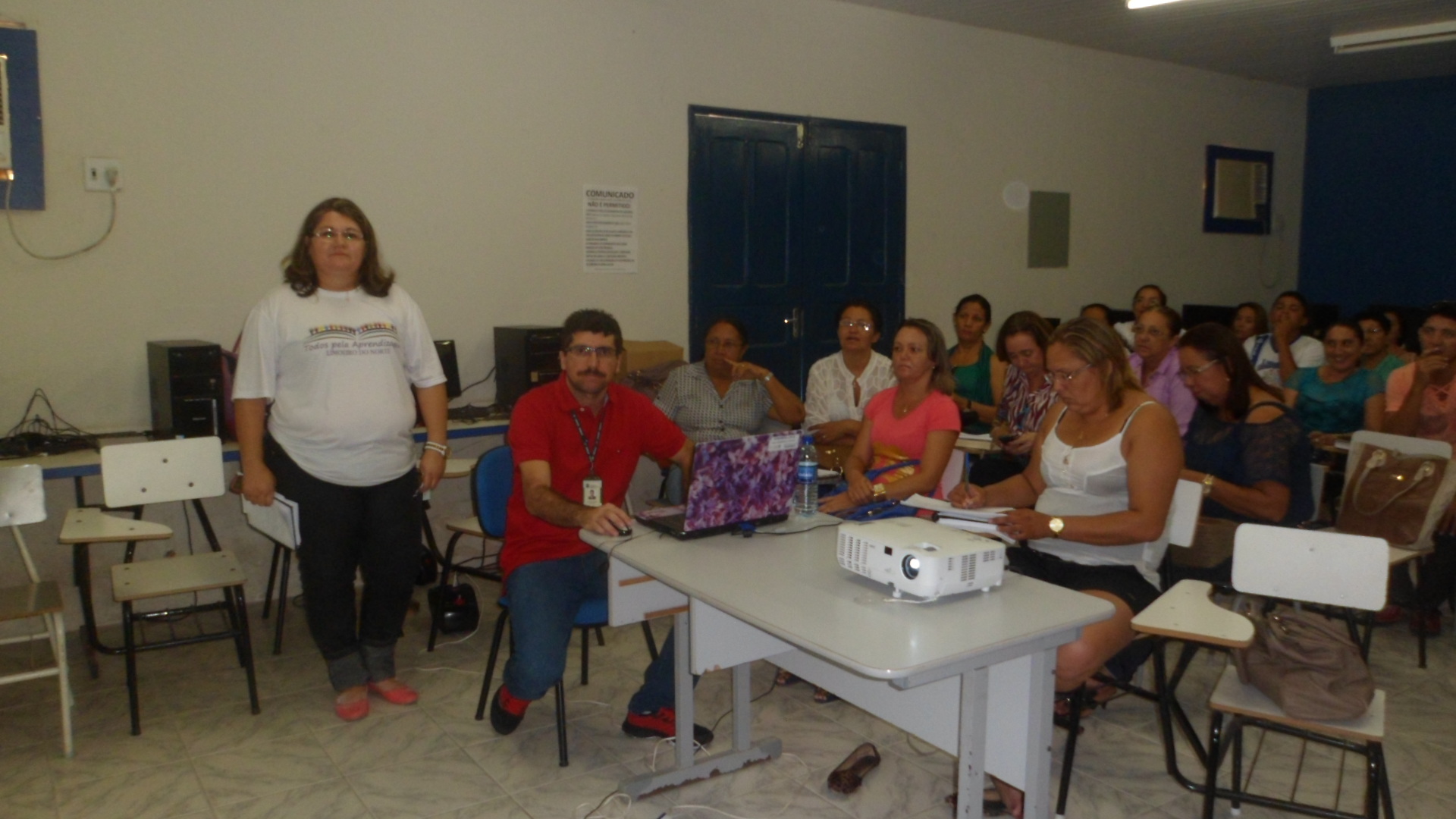 CREDE 10  PROMOVE  FORMAÇÃO  NA  PLATAFORMA  DO  PDDE  INTERATIVO EM LIMOEIRO DO NORTE.