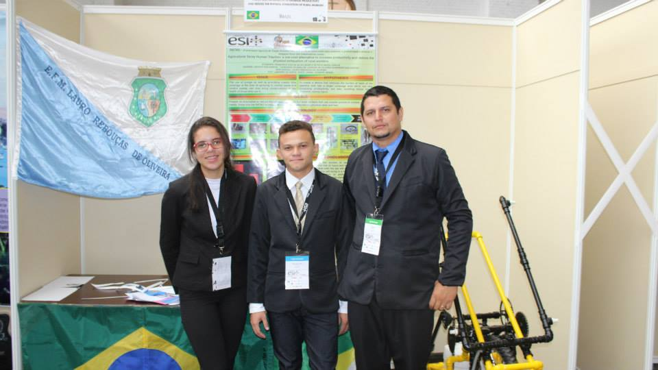 Alunos da EEM Lauro Rebouças de Oliveira apresentam projeto científico na Europa