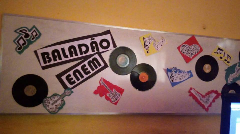 AULÃO DE LINGUAGENS NA ESCOLA MANUEL SÁTIRO COM FOCO NO ENEM