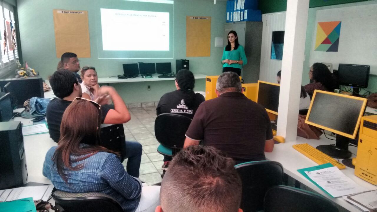 CECOM 10 realiza Encontro sobre o Transporte Escolar