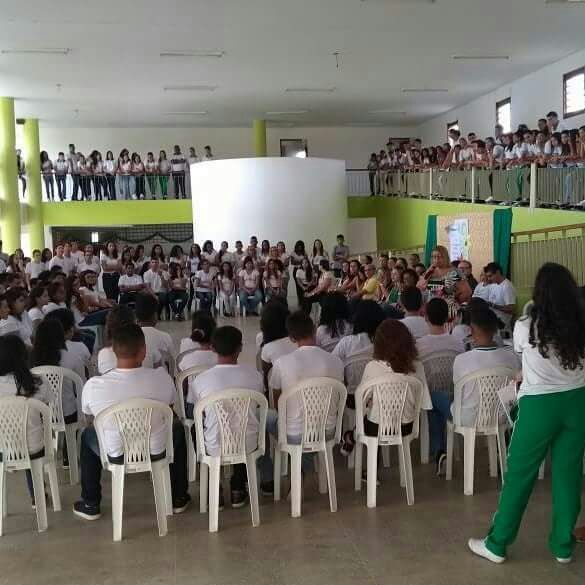 #CHEGUEIENSINOMÉDIO 2018 NA CREDE10