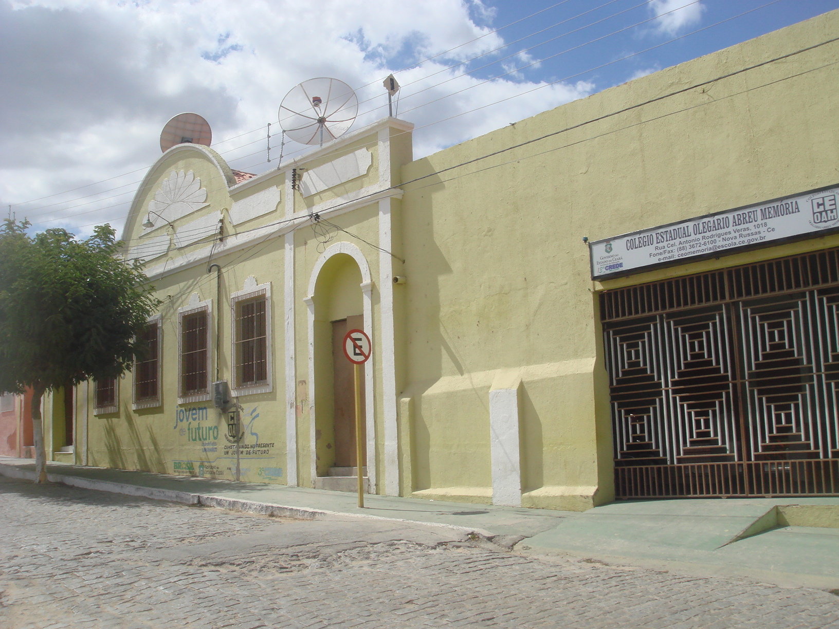 Colégio Estadual Olegário Abreu Memória