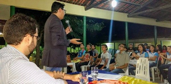 EEFM Presidente Eurico Gaspar Dutra realiza Palestra sobre LGBT Fobia
