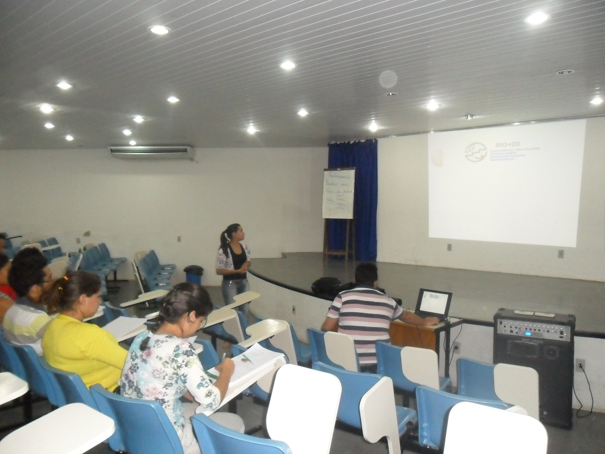 A E.E.EM.Joaquim Josué,  da cidade de Irapuan Pinheiro realizou neste dia 18 de agosto Aulas Preparatórias para o ENEM 2012 – Senador Pompeu – CE