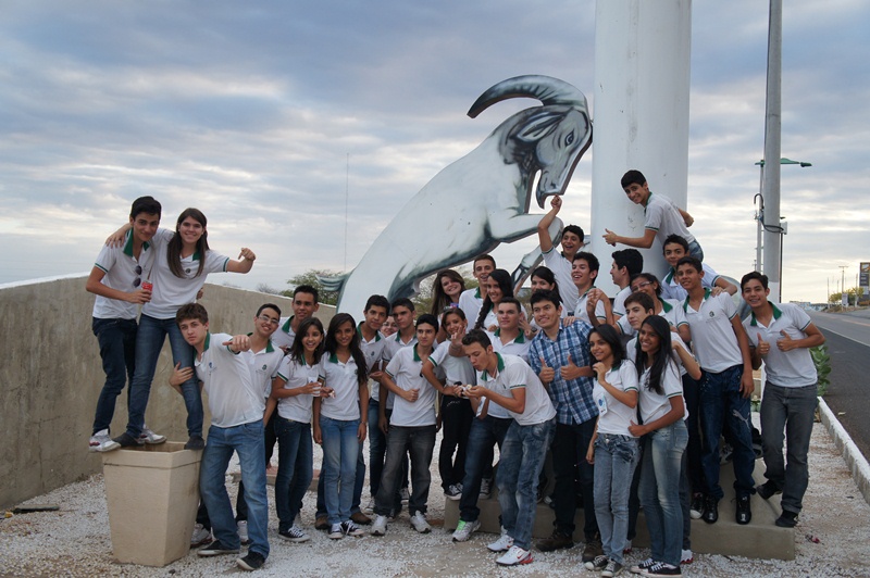 Os Alunos do 2º Ano do Curso de Redes de Computadores da EEEP Antonio Rodrigues de Oliveira de Pedra Branca Visitam a II FINTEC- Feira de Informação e Tecnologia na Cidade de Tauá -CE